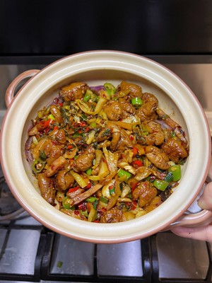 酸菜肥肠煲，这个做法可以拿去参赛了，太香啦