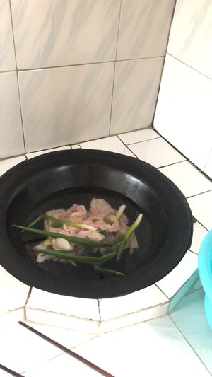 猪大肠的清洗和去味方法……