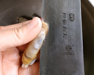 盐焗蛏子(附:洗蛏子的方法)
