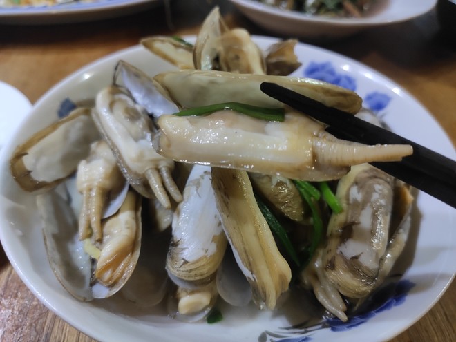 这样清洗蛏子，不会有泥沙