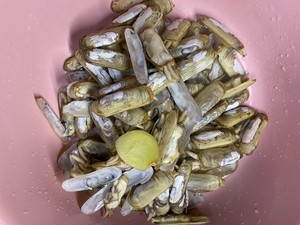 巨好吃---蒜蓉蛏子肉