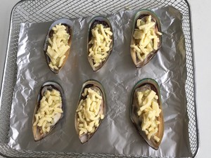 芝士焗青口贝
