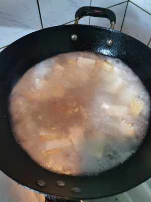 鲜掉眉毛的牡蛎豆腐汤