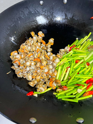 蒜苔炒扇贝肉