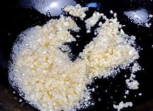 蒜蓉粉丝蒸扇贝（清晰图片步骤讲解）