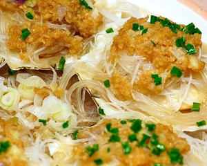 蒜蓉粉丝蒸大扇贝