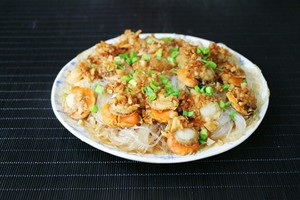 蒜蓉扇贝肉蒸粉丝
