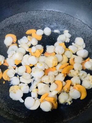 爆炒扇贝肉（太鲜啦）