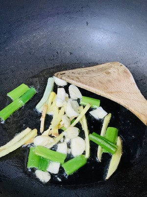 爆炒扇贝肉（太鲜啦）