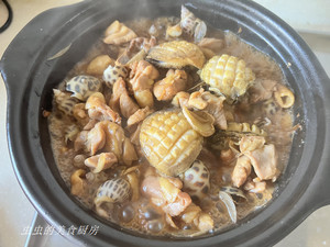 一夜暴富：鲍鱼香螺鸡煲
