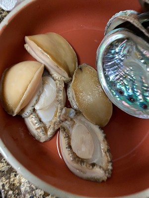 葱油鲍鱼片