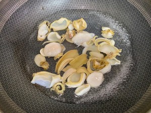 葱油鲍鱼片