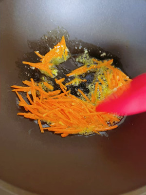 晚餐：蛤蜊丝瓜汤、青椒土豆丝、豆干蒸咸肉