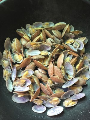 爆炒花甲（保留鲜味，不焯水的做法）