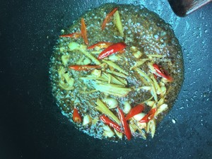 爆炒花甲（保留鲜味，不焯水的做法）