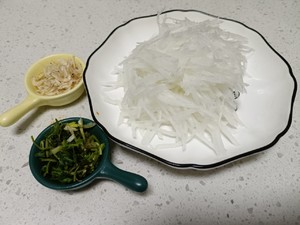 低脂鲜美的萝卜丝虾米汤