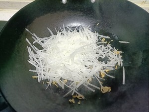 低脂鲜美的萝卜丝虾米汤