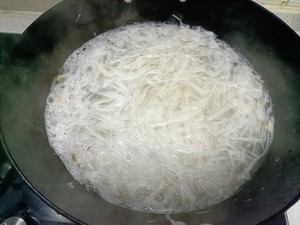 低脂鲜美的萝卜丝虾米汤