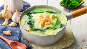 豆腐虾米菠菜汤