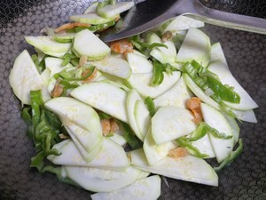 海米炒西葫芦