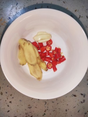 香葱抱虾米