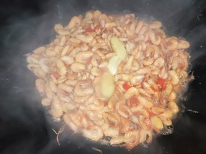 香葱抱虾米