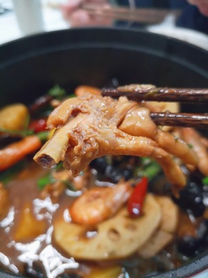 超美味的鸡爪明虾煲