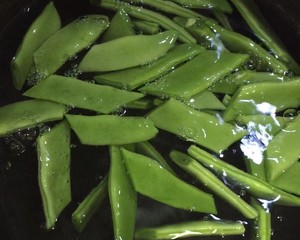 时蔬炒虾仁