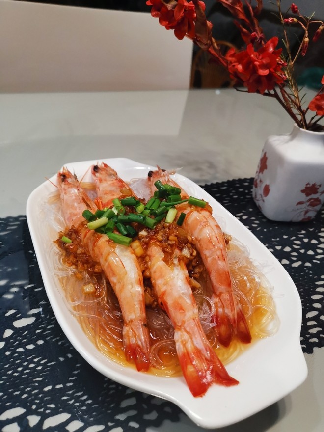 集颜值美味于一身的蒜蓉竹节虾