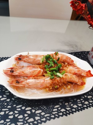 集颜值美味于一身的蒜蓉竹节虾