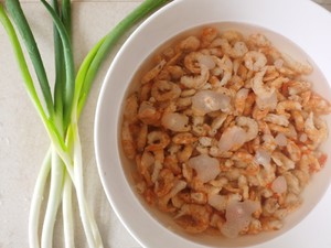 葱炒虾干