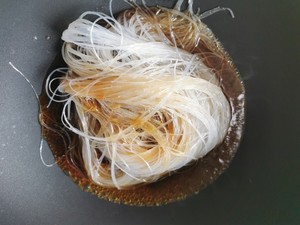 粉丝煲～虾干白菜粉丝煲