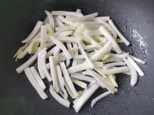 粉丝煲～虾干白菜粉丝煲