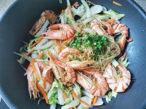 粉丝煲～虾干白菜粉丝煲