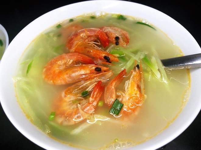 胶东人家的虾干萝卜汤，鲜！