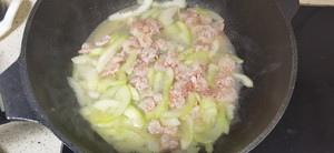 海虾肉炒刺瓜
