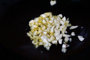 家常徽菜：青椒炒小河虾