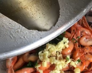 三步完成的酱油河虾