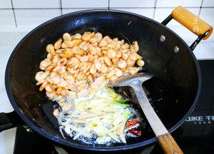韭菜炒河虾，鲜美极了！一定要试一次