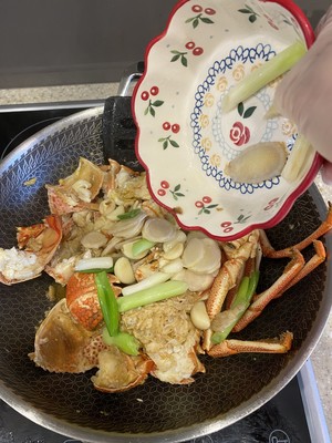 澳洲大龙虾的标准吃法