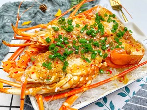 蒜蓉粉丝蒸龙虾（小青龙）