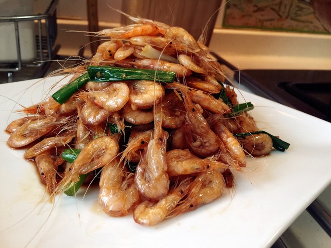 油爆小河虾