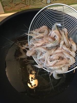 油爆小河虾
