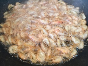 油爆小河虾