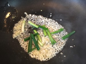 油爆小河虾