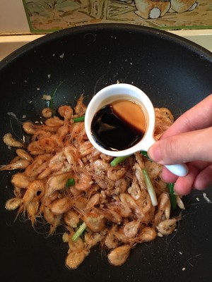 油爆小河虾
