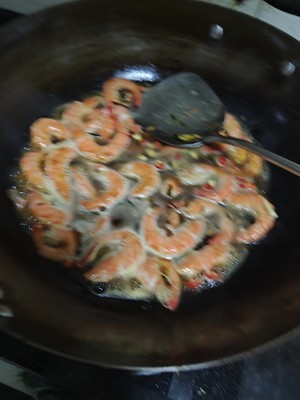 油焖基围虾
