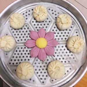 最好吃的韭菜包子没有之一 韭菜又名“壮阳草”，虾皮有“钙库”之称二者结合不止是舌尖上的美味那么简单……