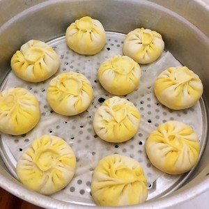 最好吃的韭菜包子没有之一 韭菜又名“壮阳草”，虾皮有“钙库”之称二者结合不止是舌尖上的美味那么简单……