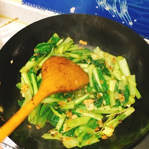 超级好吃的虾皮小白菜